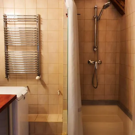 A Stone's Throw アパート クラクフ